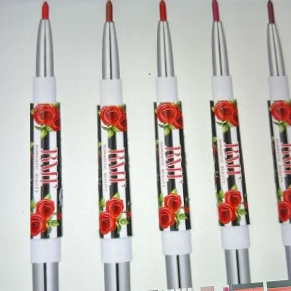 ❌SOLD OUT ❌🔥2-in-1lip duo Romantic Beauty 🔥 - Picture 2 of 11